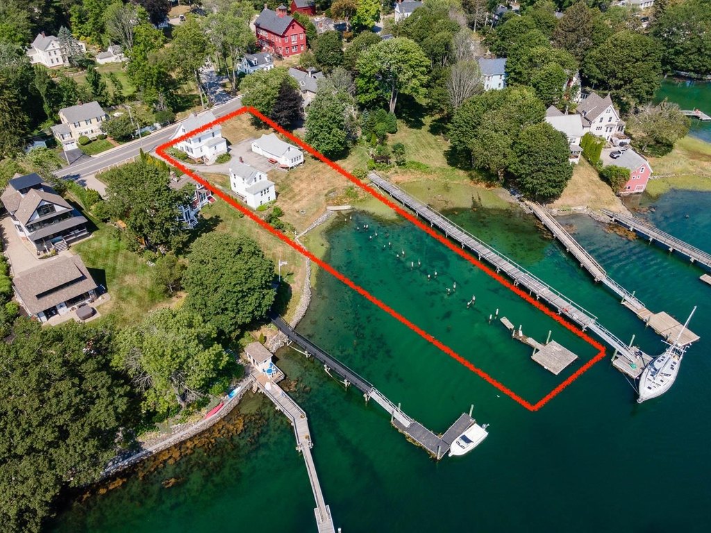 Kittery, Maine, 03904, United States, 7 Bedrooms Bedrooms, ,3 BathroomsBathrooms,Residential,Forsale,1941233