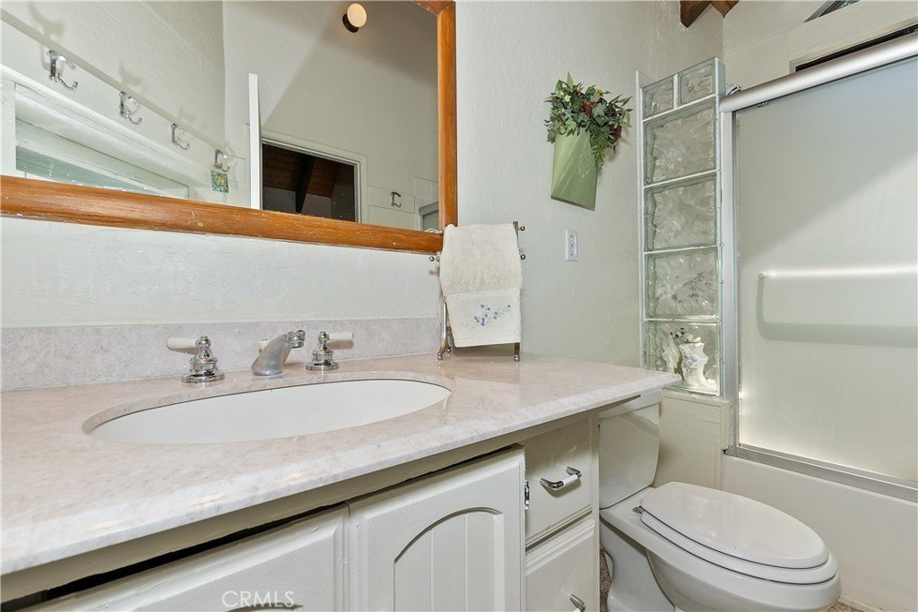 Lake Arrowhead, California, 92352, United States, 3 Bedrooms Bedrooms, ,2.5 BathroomsBathrooms,Residential,Forsale,1934025