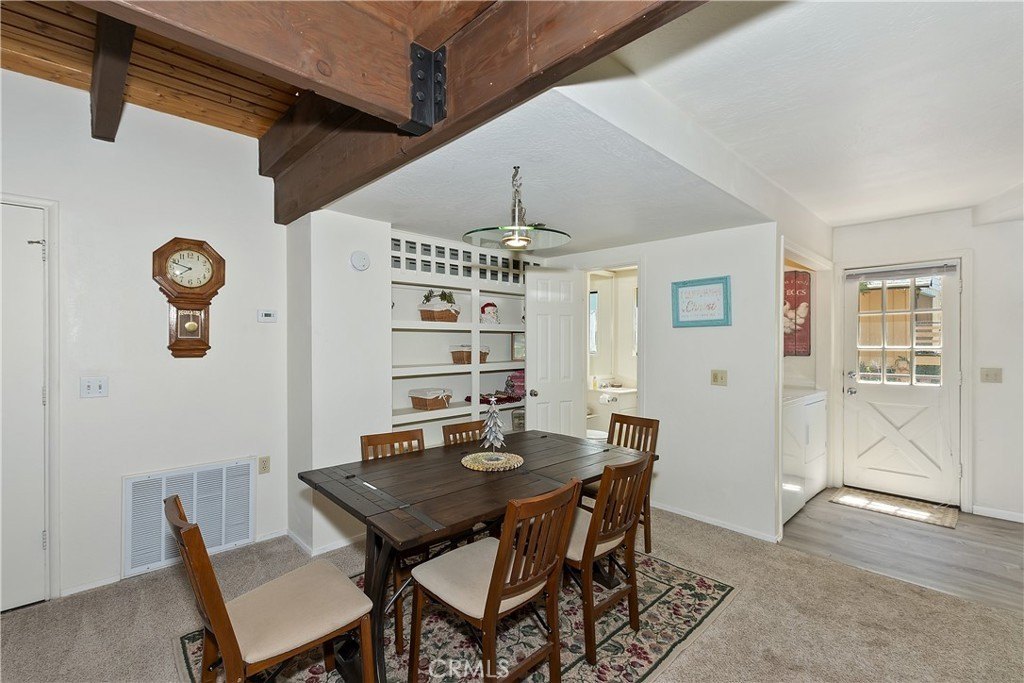 Lake Arrowhead, California, 92352, United States, 3 Bedrooms Bedrooms, ,2.5 BathroomsBathrooms,Residential,Forsale,1934025