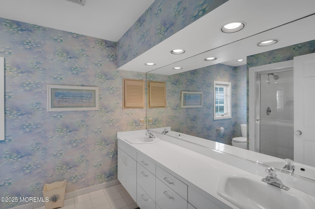 Mantoloking, New Jersey, 08738, United States, 5 Bedrooms Bedrooms, ,4.5 BathroomsBathrooms,Residential,Forsale,1922688