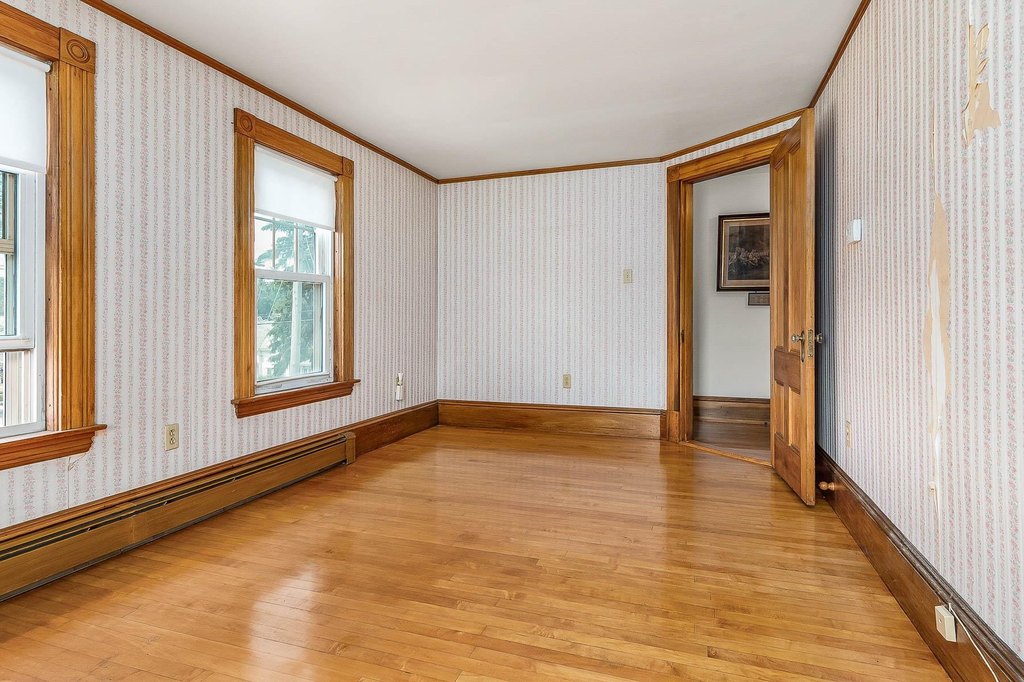 Kittery, Maine, 03904, United States, 7 Bedrooms Bedrooms, ,3 BathroomsBathrooms,Residential,Forsale,1941233