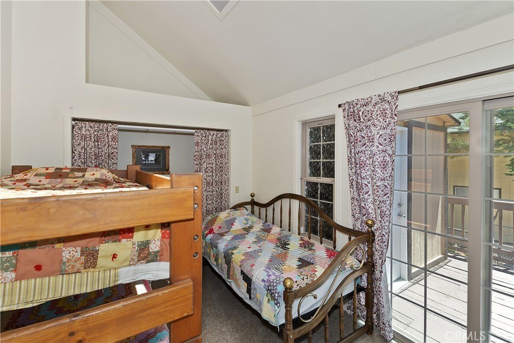 Lake Arrowhead, California, 92352, United States, 3 Bedrooms Bedrooms, ,2.5 BathroomsBathrooms,Residential,Forsale,1934025