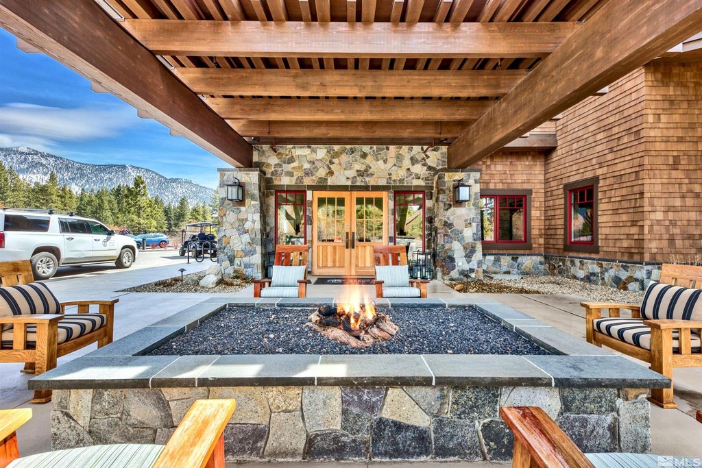 Stateline, Nevada, 89449, United States, 2 Bedrooms Bedrooms, ,3 BathroomsBathrooms,Residential,Forsale,1920161