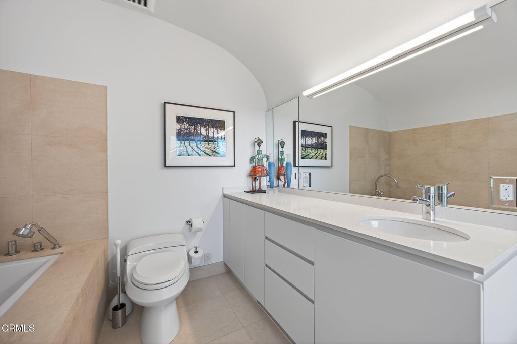 Oxnard, California, 93035, United States, 4 Bedrooms Bedrooms, ,4.5 BathroomsBathrooms,Residential,Forsale,1941487