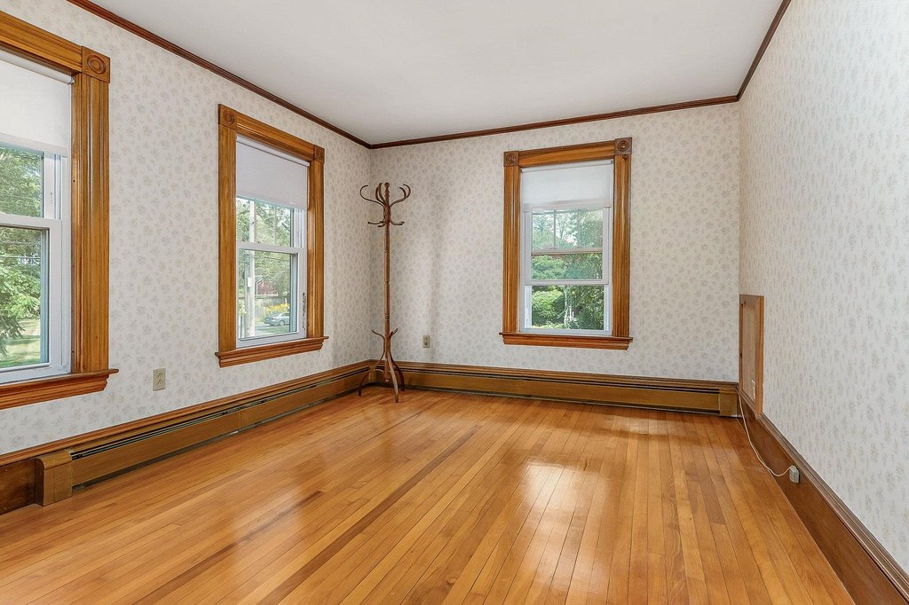 Kittery, Maine, 03904, United States, 7 Bedrooms Bedrooms, ,3 BathroomsBathrooms,Residential,Forsale,1941233