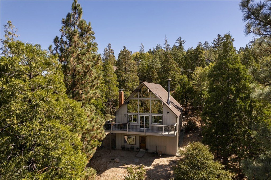Lake Arrowhead, California, 92352, United States, 4 Bedrooms Bedrooms, ,2 BathroomsBathrooms,Residential,Forsale,1908070