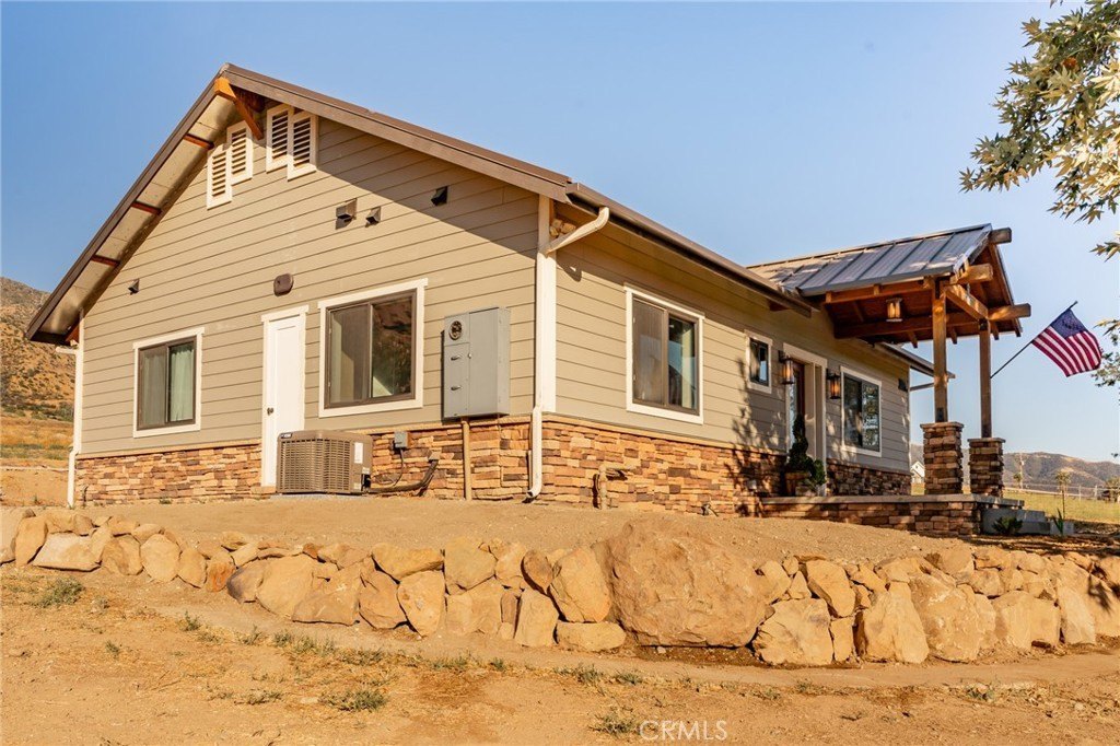 Yucaipa, California, 92399, United States, 2 Bedrooms Bedrooms, ,1.5 BathroomsBathrooms,Residential,Forsale,1941475