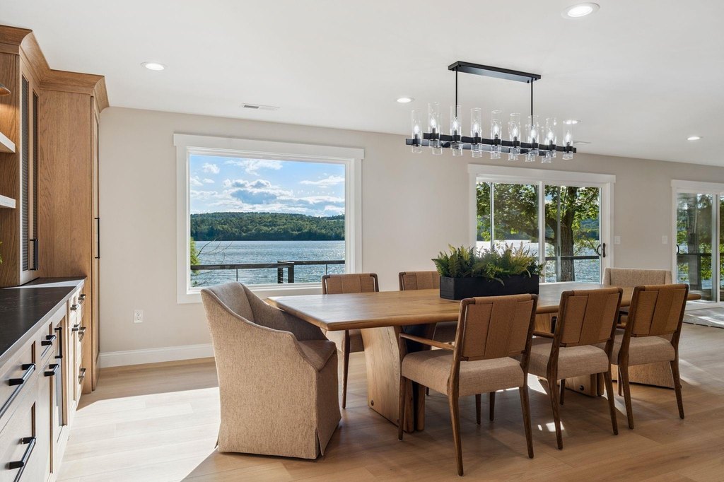 Moultonborough, New Hampshire, 03254, United States, 4 Bedrooms Bedrooms, ,4 BathroomsBathrooms,Residential,Forsale,1941236