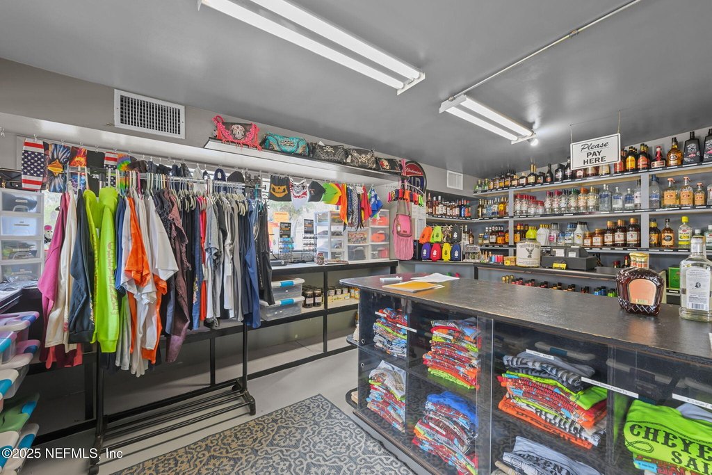 East Palatka, Florida, 32131, United States, ,2 BathroomsBathrooms,Commercial,Forsale,1941447