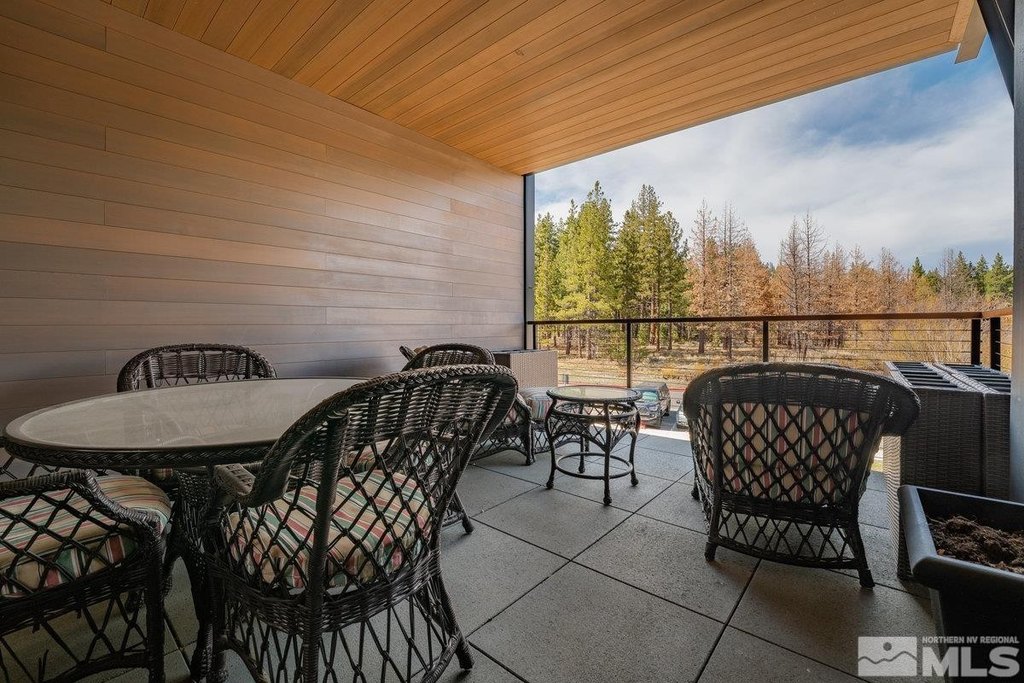 Stateline, Nevada, 89449, United States, 2 Bedrooms Bedrooms, ,3 BathroomsBathrooms,Residential,Forsale,1920161