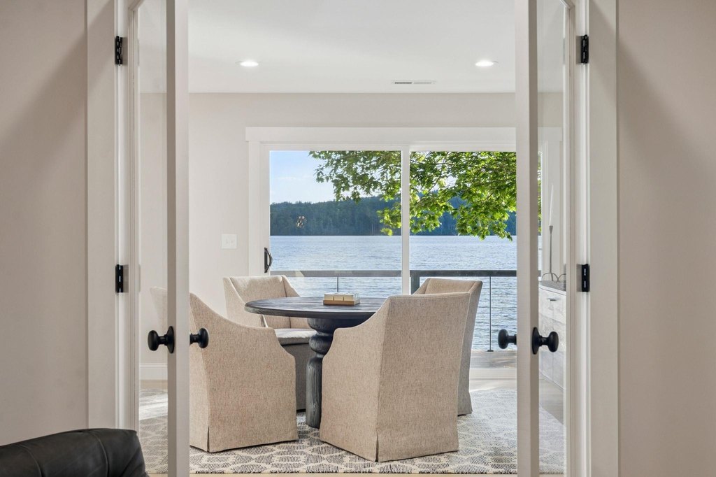 Moultonborough, New Hampshire, 03254, United States, 4 Bedrooms Bedrooms, ,4 BathroomsBathrooms,Residential,Forsale,1941236