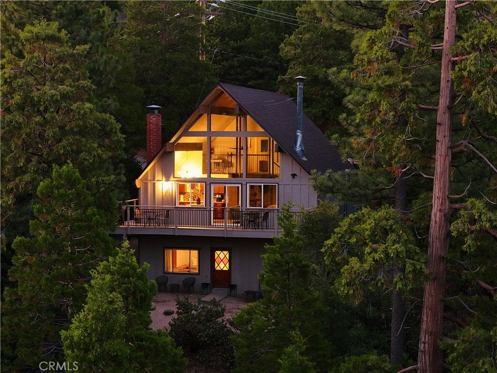 Lake Arrowhead, California, 92352, United States, 4 Bedrooms Bedrooms, ,2 BathroomsBathrooms,Residential,Forsale,1908070