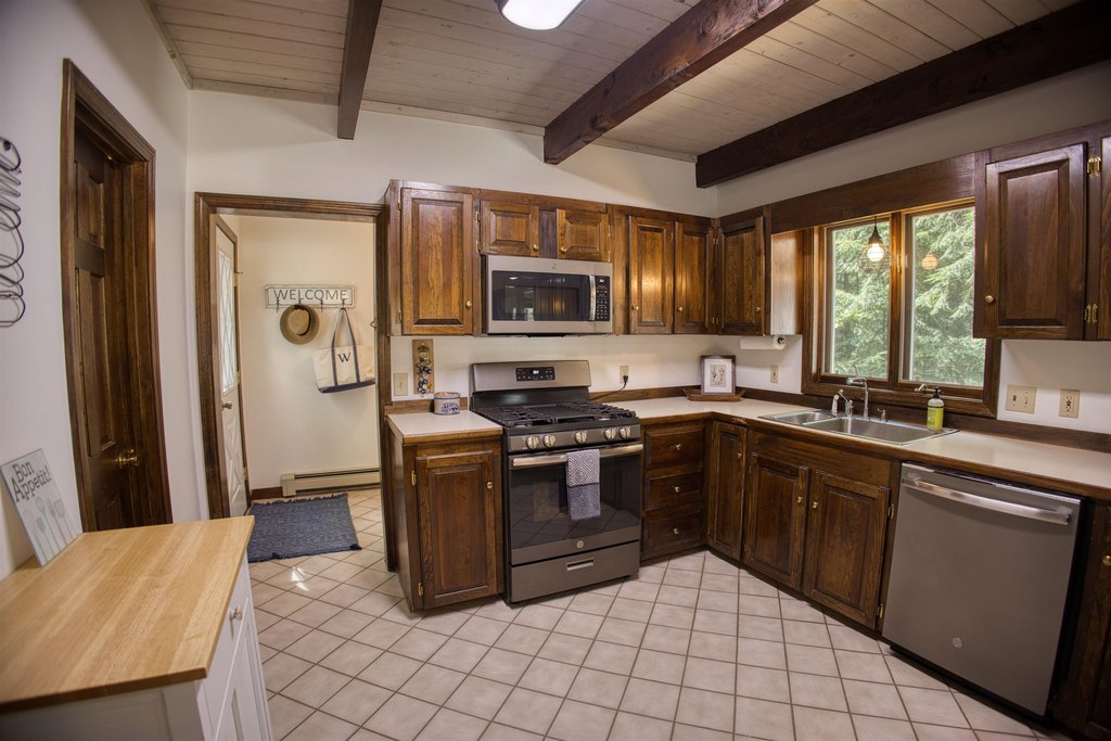 Freedom, New Hampshire, 03836, United States, 2 Bedrooms Bedrooms, ,2 BathroomsBathrooms,Residential,Forsale,1941243