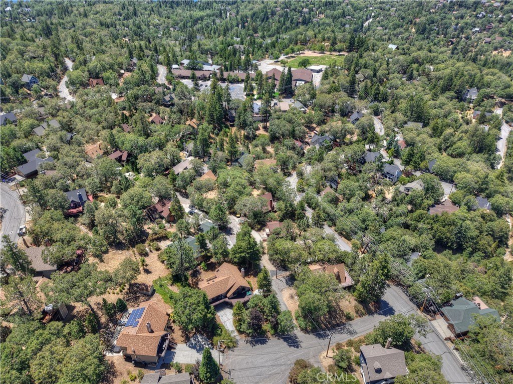 Lake Arrowhead, California, 92352, United States, 3 Bedrooms Bedrooms, ,2.5 BathroomsBathrooms,Residential,Forsale,1934025