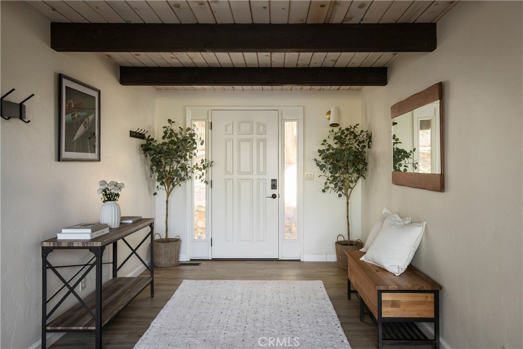 Lake Arrowhead, California, 92352, United States, 4 Bedrooms Bedrooms, ,2 BathroomsBathrooms,Residential,Forsale,1908070