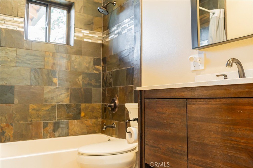 Yucaipa, California, 92399, United States, 2 Bedrooms Bedrooms, ,1.5 BathroomsBathrooms,Residential,Forsale,1941475