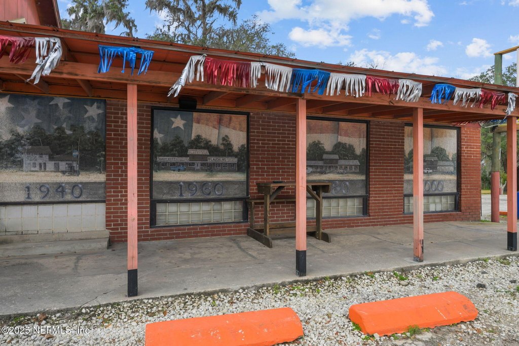 East Palatka, Florida, 32131, United States, ,2 BathroomsBathrooms,Commercial,Forsale,1941447