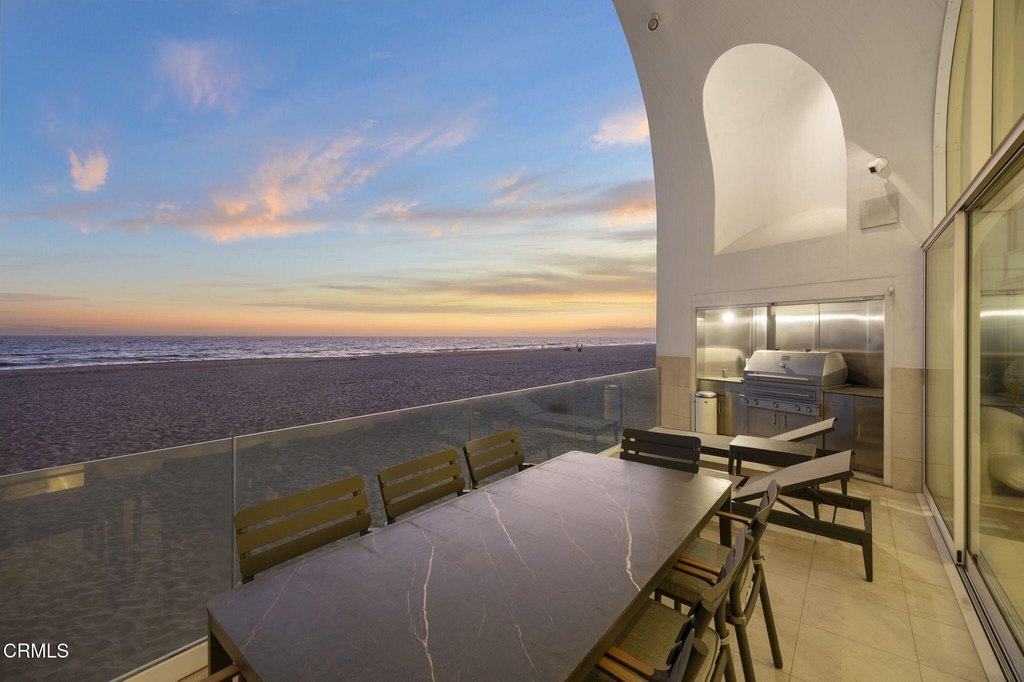 Oxnard, California, 93035, United States, 4 Bedrooms Bedrooms, ,4.5 BathroomsBathrooms,Residential,Forsale,1941487