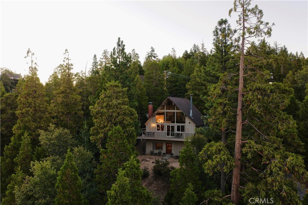 Lake Arrowhead, California, 92352, United States, 4 Bedrooms Bedrooms, ,2 BathroomsBathrooms,Residential,Forsale,1908070