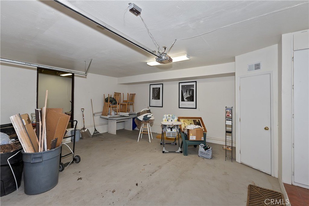 Lake Arrowhead, California, 92352, United States, 3 Bedrooms Bedrooms, ,2.5 BathroomsBathrooms,Residential,Forsale,1934025
