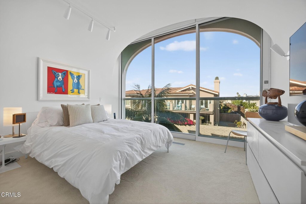 Oxnard, California, 93035, United States, 4 Bedrooms Bedrooms, ,4.5 BathroomsBathrooms,Residential,Forsale,1941487