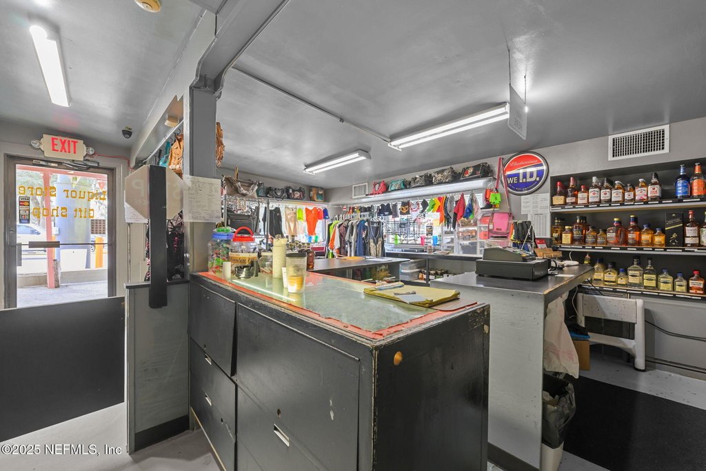 East Palatka, Florida, 32131, United States, ,2 BathroomsBathrooms,Commercial,Forsale,1941447