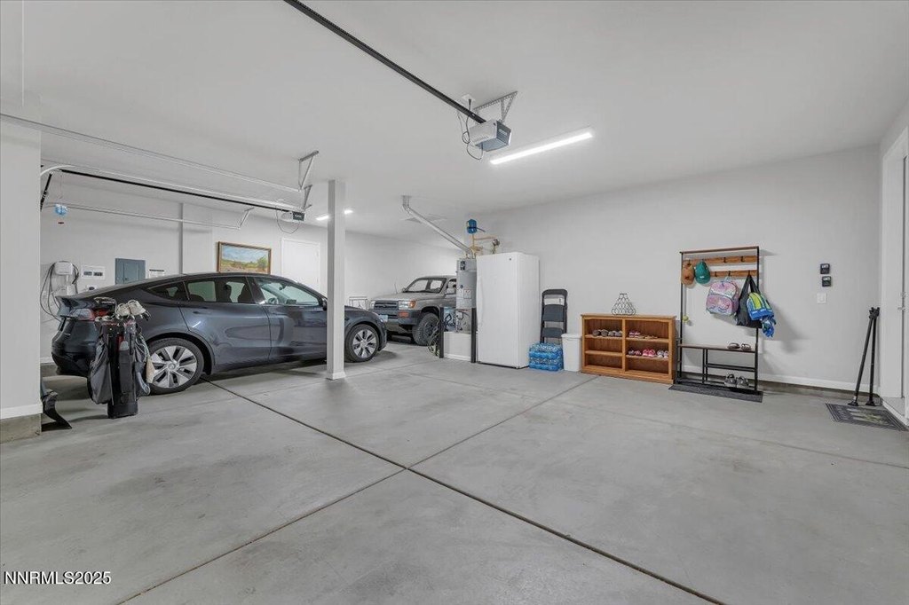 Sparks, Nevada, 89436, United States, 5 Bedrooms Bedrooms, ,3.5 BathroomsBathrooms,Residential,Forsale,1910318