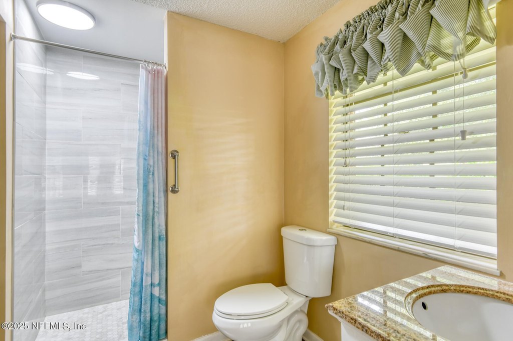 Palatka, Florida, 32177, United States, 4 Bedrooms Bedrooms, ,3 BathroomsBathrooms,Residential,Forsale,1914478