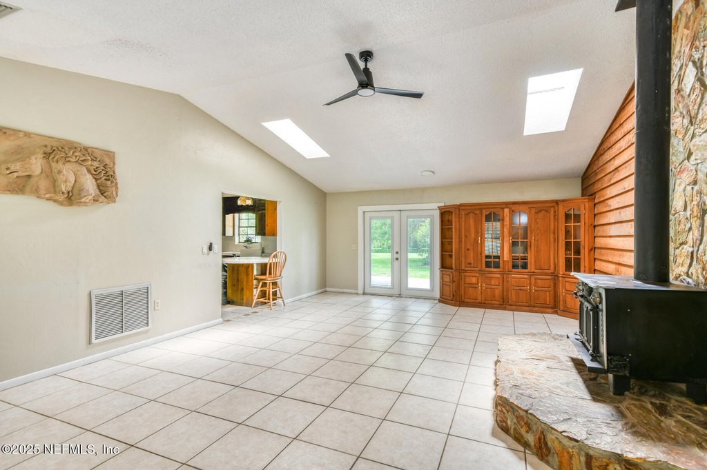 Palatka, Florida, 32177, United States, 4 Bedrooms Bedrooms, ,3 BathroomsBathrooms,Residential,Forsale,1914478