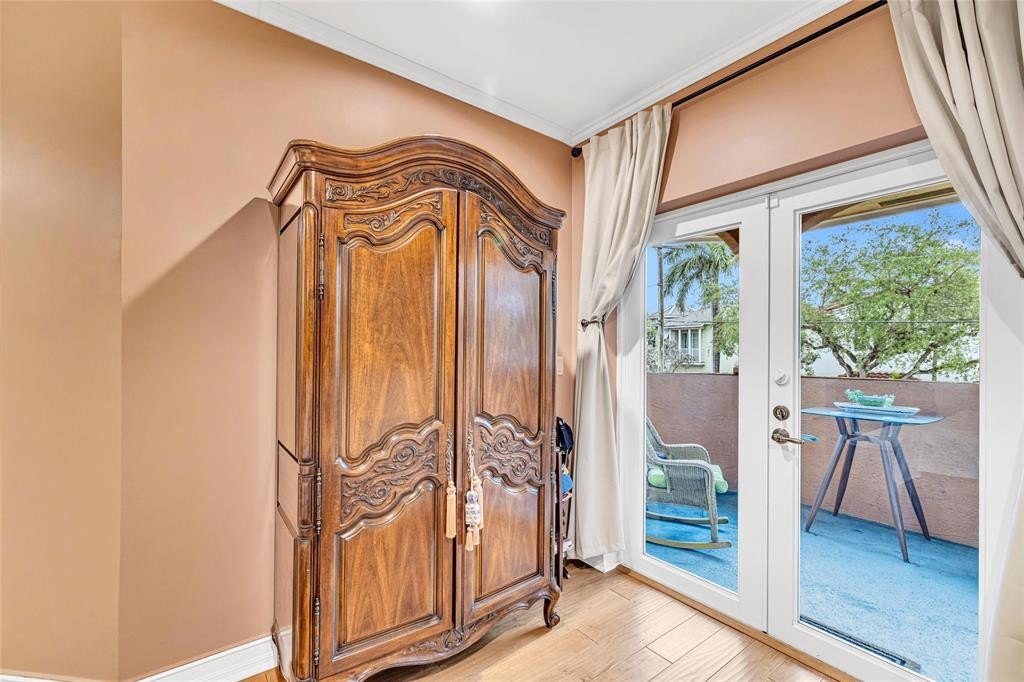 Fort Lauderdale, Florida, 33304, United States, 4 Bedrooms Bedrooms, ,3.5 BathroomsBathrooms,Residential,Forsale,1903959