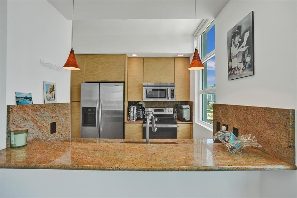 Fort Lauderdale, Florida, 33301, United States, 2 Bedrooms Bedrooms, ,2.5 BathroomsBathrooms,Residential,Forsale,1927578