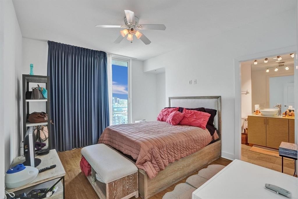 Fort Lauderdale, Florida, 33301, United States, 2 Bedrooms Bedrooms, ,2.5 BathroomsBathrooms,Residential,Forsale,1927578