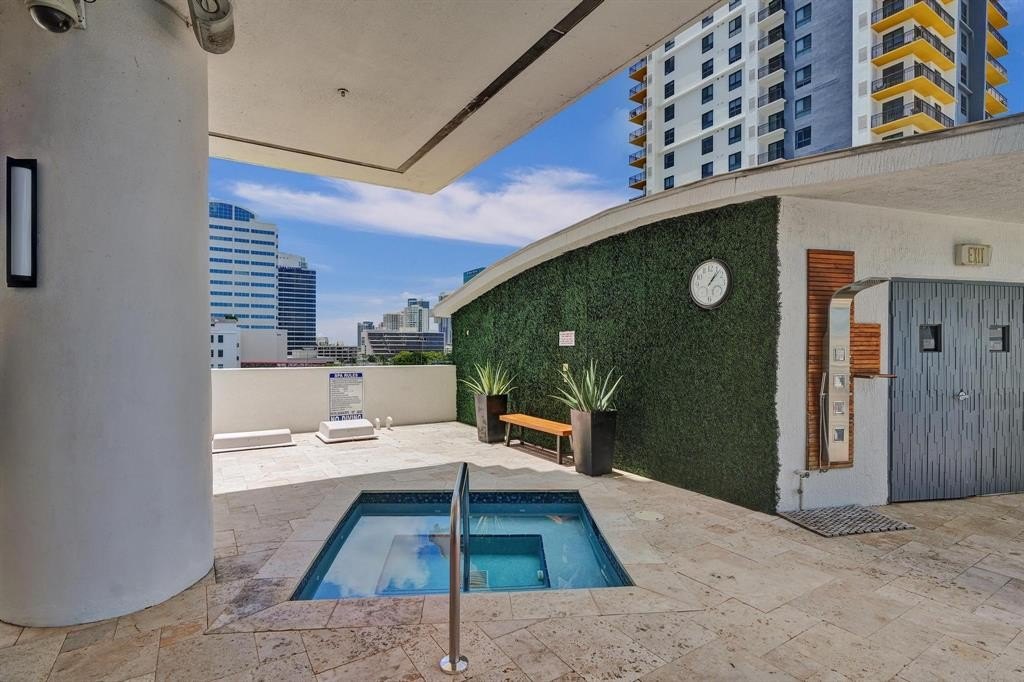 Fort Lauderdale, Florida, 33301, United States, 2 Bedrooms Bedrooms, ,2.5 BathroomsBathrooms,Residential,Forsale,1927578
