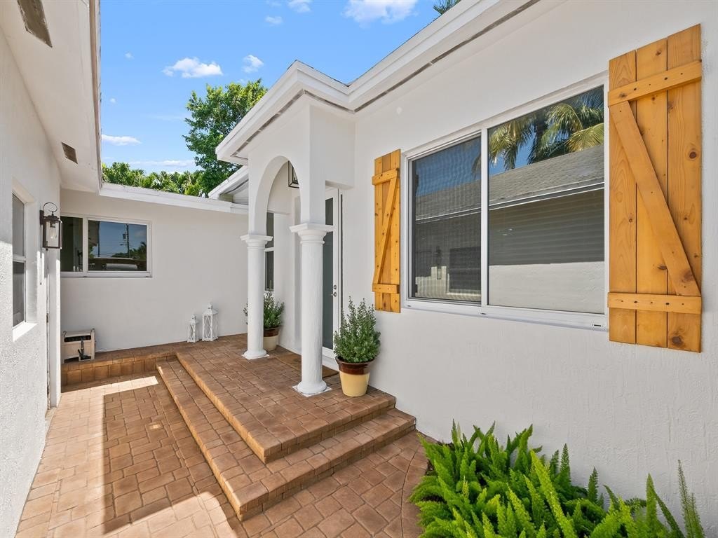 Wilton Manors, Florida, 33311, United States, 2 Bedrooms Bedrooms, ,2 BathroomsBathrooms,Residential,Forsale,1927559