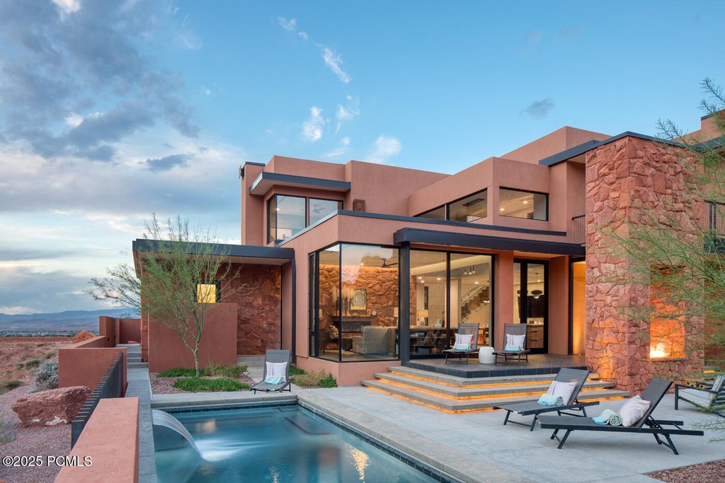 Ivins, Utah, 84738, United States, 5 Bedrooms Bedrooms, ,5.5 BathroomsBathrooms,Residential,Forsale,1994168