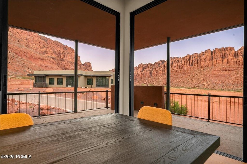 Ivins, Utah, 84738, United States, 5 Bedrooms Bedrooms, ,4.5 BathroomsBathrooms,Residential,Forsale,1994167