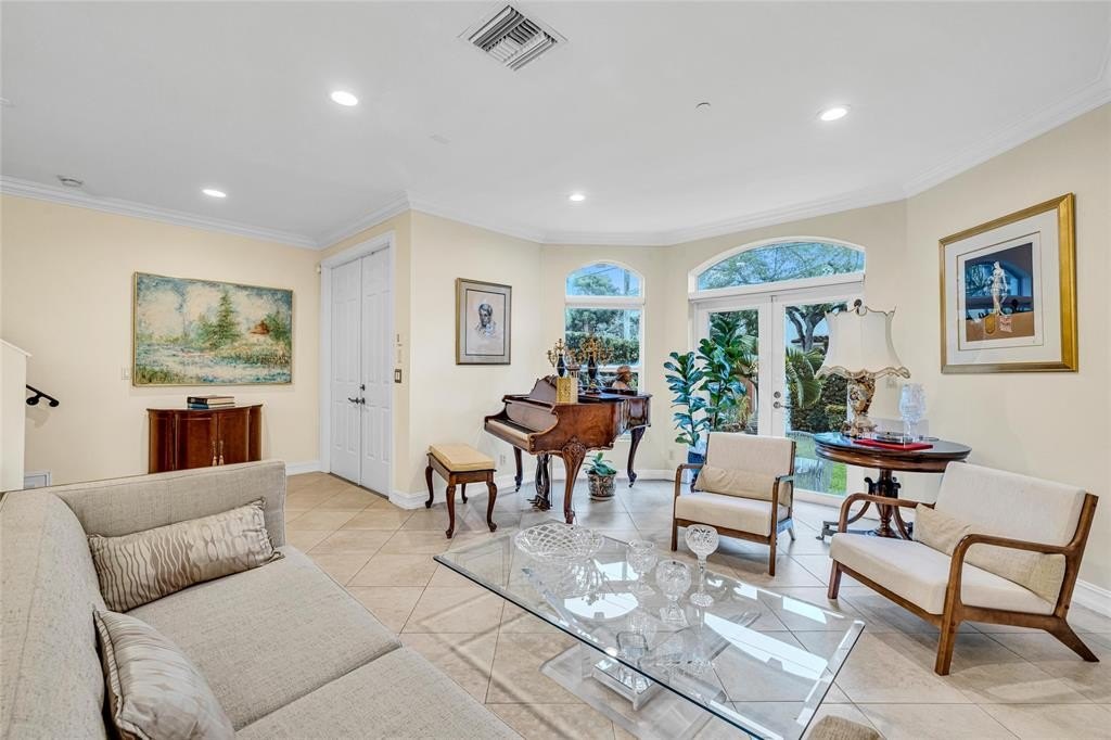 Fort Lauderdale, Florida, 33304, United States, 4 Bedrooms Bedrooms, ,3.5 BathroomsBathrooms,Residential,Forsale,1903959