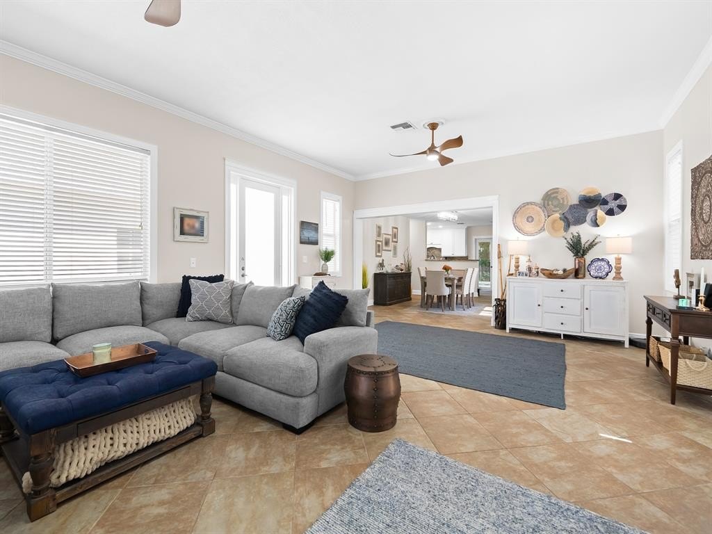 Wilton Manors, Florida, 33311, United States, 2 Bedrooms Bedrooms, ,2 BathroomsBathrooms,Residential,Forsale,1927559