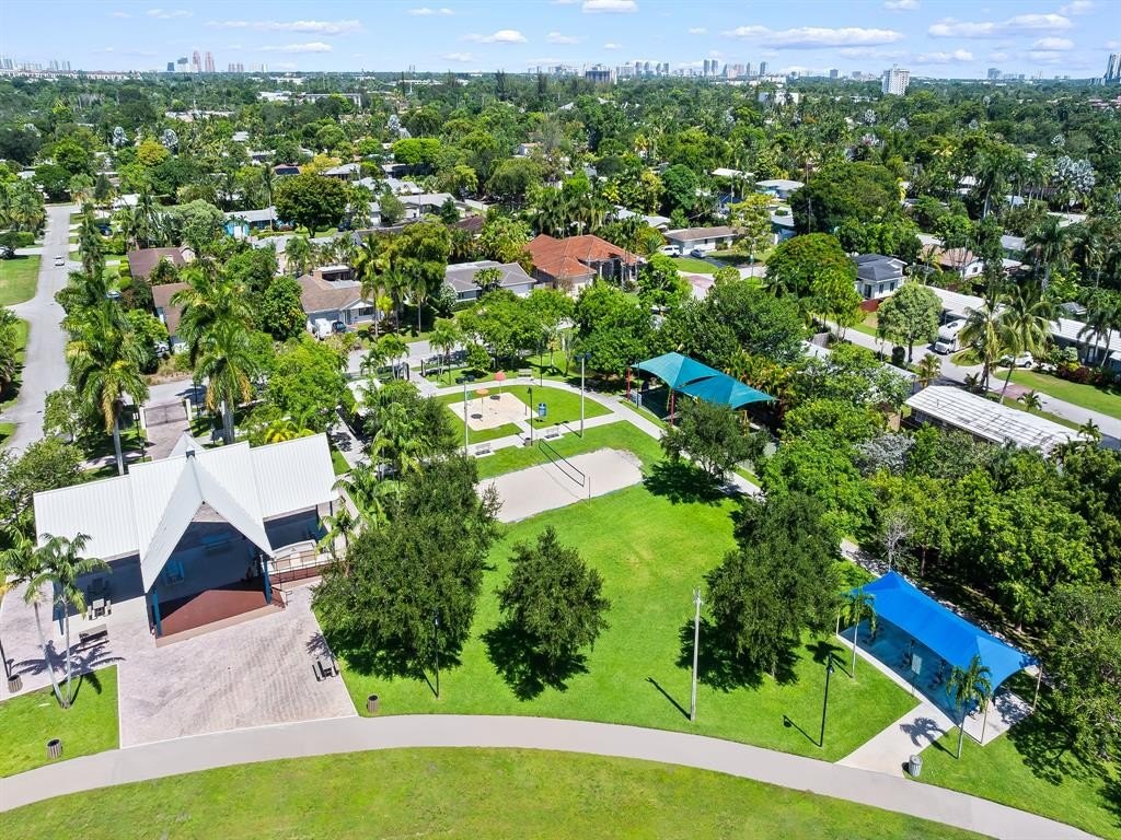 Wilton Manors, Florida, 33311, United States, 2 Bedrooms Bedrooms, ,2 BathroomsBathrooms,Residential,Forsale,1927559