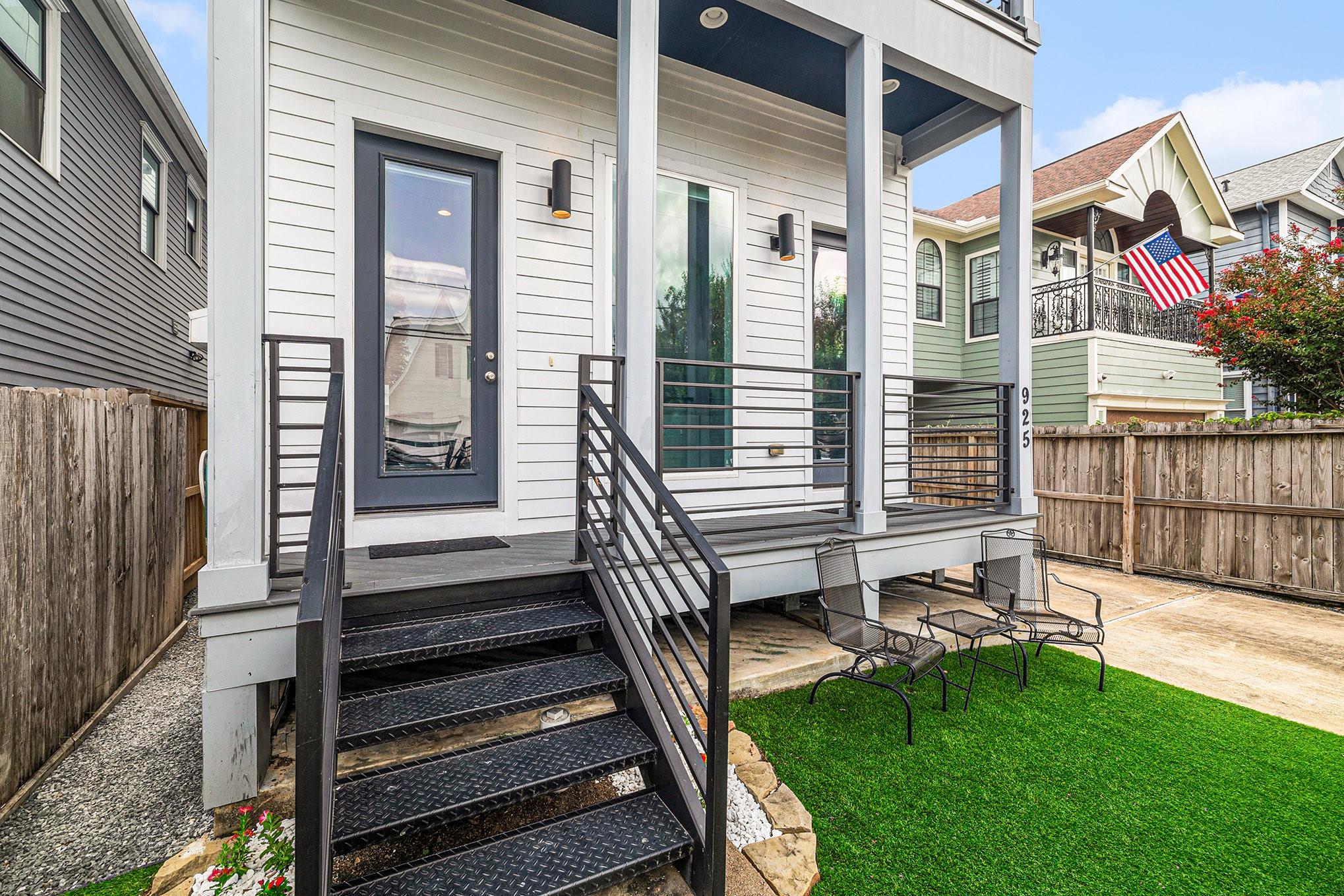 Houston, Texas, 77008, United States, 4 Bedrooms Bedrooms, ,3 BathroomsBathrooms,Residential,Forsale,1909995