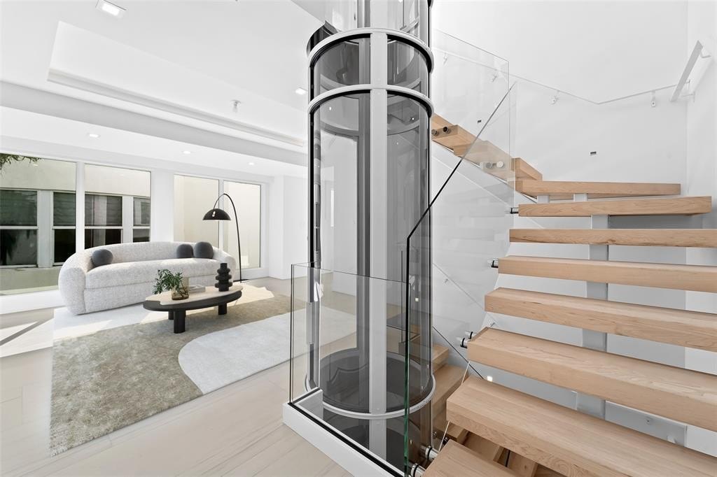 Fort Lauderdale, Florida, 33301, United States, 4 Bedrooms Bedrooms, ,4 BathroomsBathrooms,Residential,Forsale,1927563