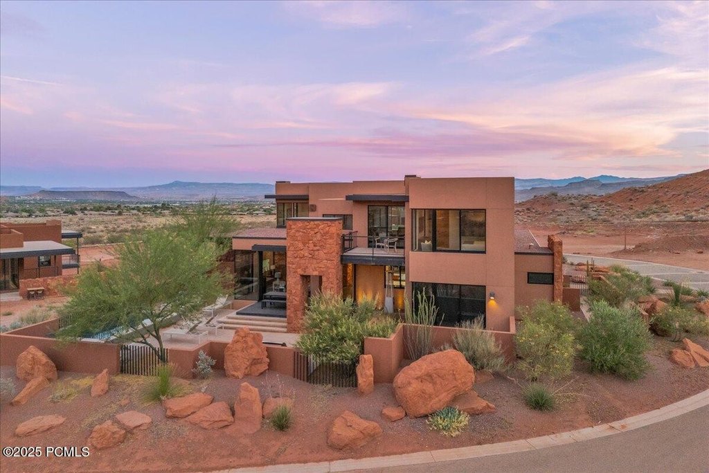 Ivins, Utah, 84738, United States, 5 Bedrooms Bedrooms, ,5.5 BathroomsBathrooms,Residential,Forsale,1994168