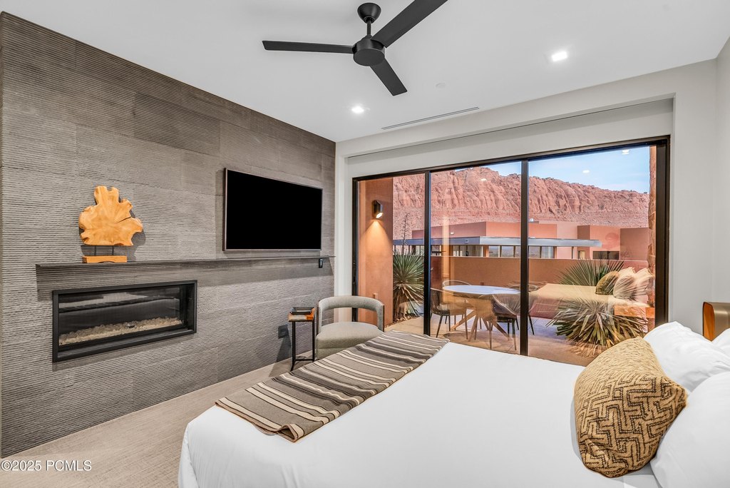 Ivins, Utah, 84738, United States, 5 Bedrooms Bedrooms, ,5.5 BathroomsBathrooms,Residential,Forsale,1994168