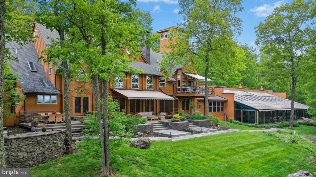HENRYVILLE, Pennsylvania, 18332, United States, 6 Bedrooms Bedrooms, ,7.5 BathroomsBathrooms,Residential,Forsale,1904002