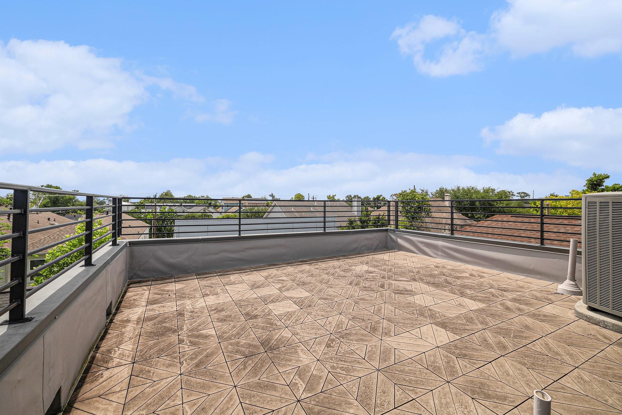 Houston, Texas, 77008, United States, 4 Bedrooms Bedrooms, ,3 BathroomsBathrooms,Residential,Forsale,1909995