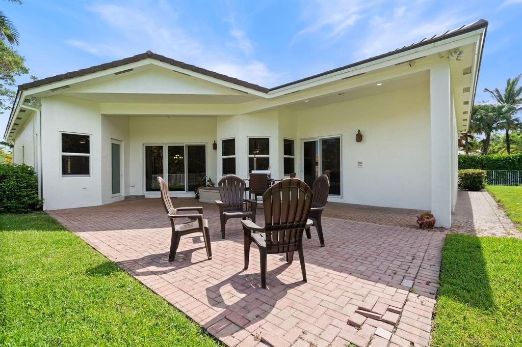 Davie, Florida, 33326, United States, 5 Bedrooms Bedrooms, ,3 BathroomsBathrooms,Residential,Forsale,1927588