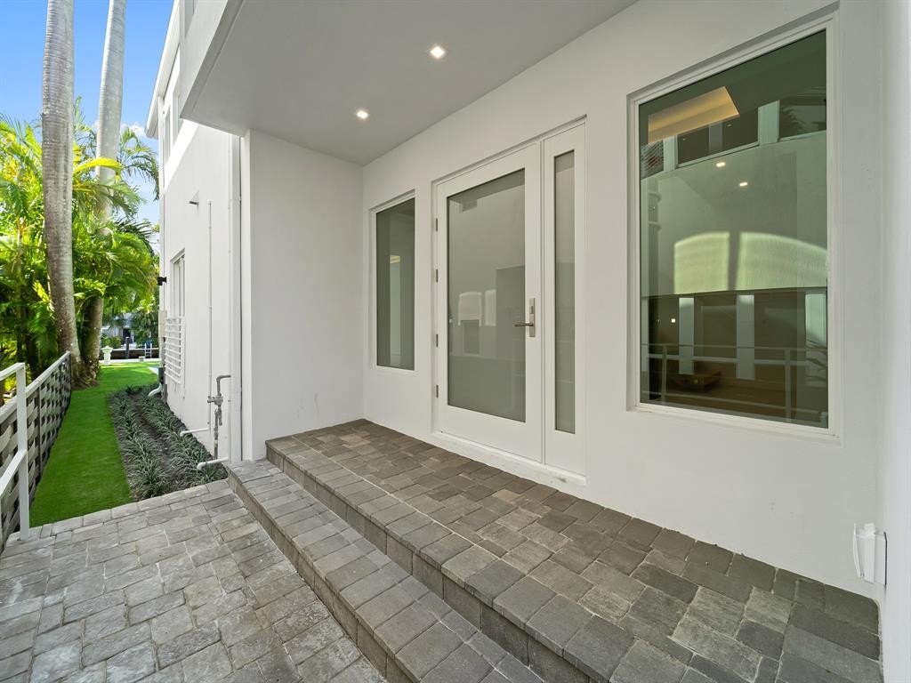 Fort Lauderdale, Florida, 33301, United States, 4 Bedrooms Bedrooms, ,4 BathroomsBathrooms,Residential,Forsale,1927563