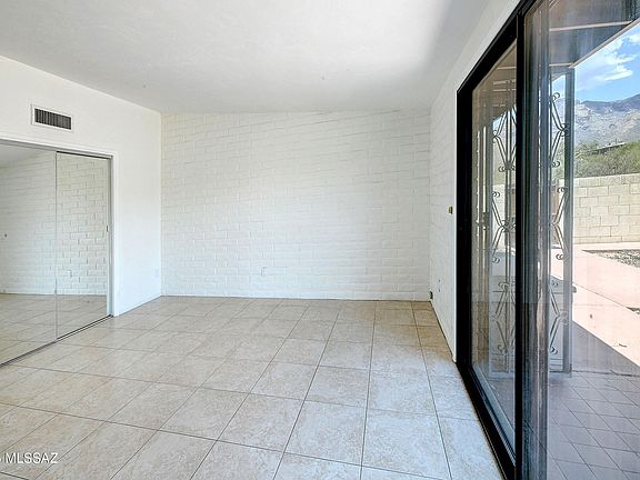 Tucson, Arizona, 85718, United States, 3 Bedrooms Bedrooms, ,3 BathroomsBathrooms,Residential,Forsale,1919204