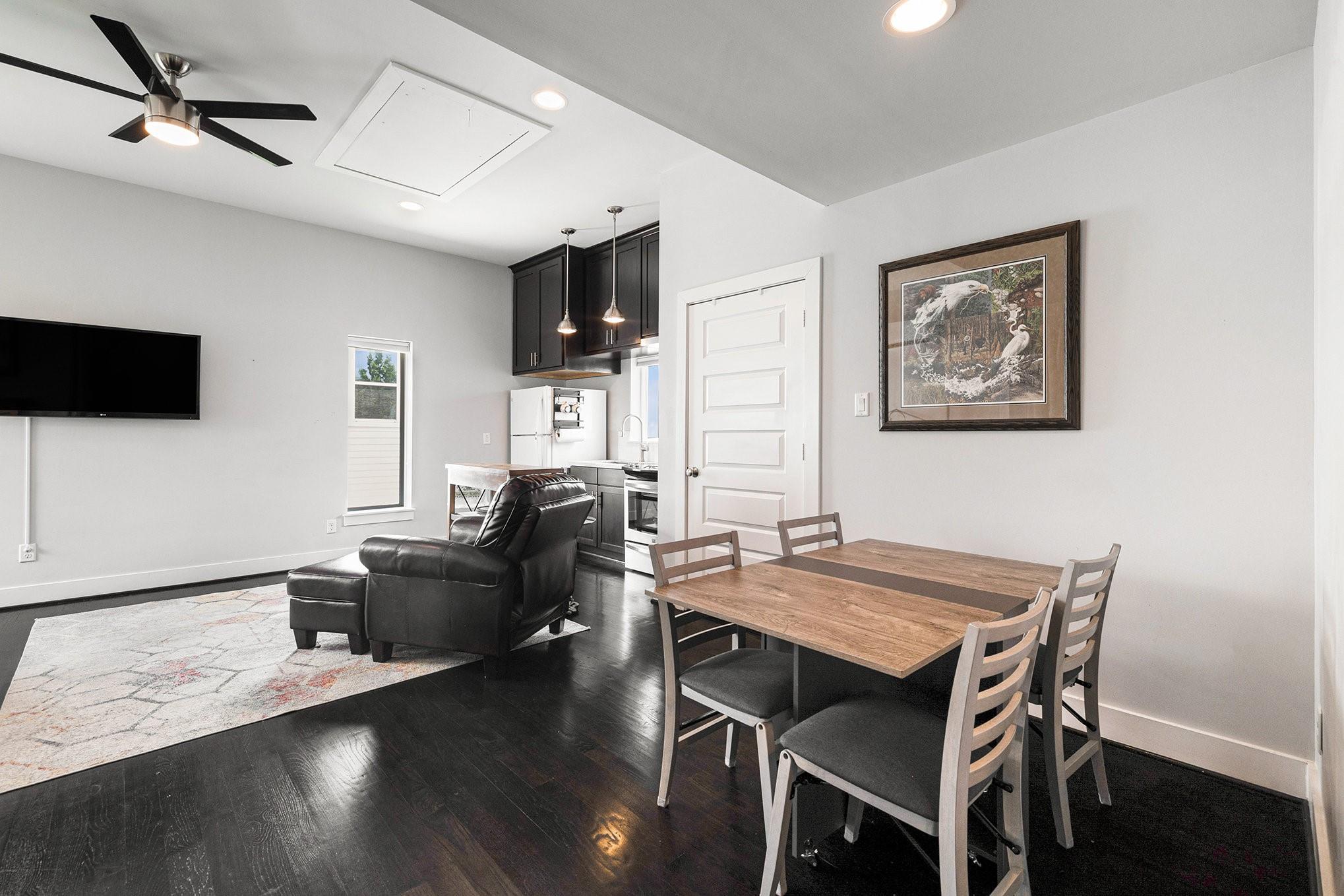 Houston, Texas, 77008, United States, 4 Bedrooms Bedrooms, ,3 BathroomsBathrooms,Residential,Forsale,1909995