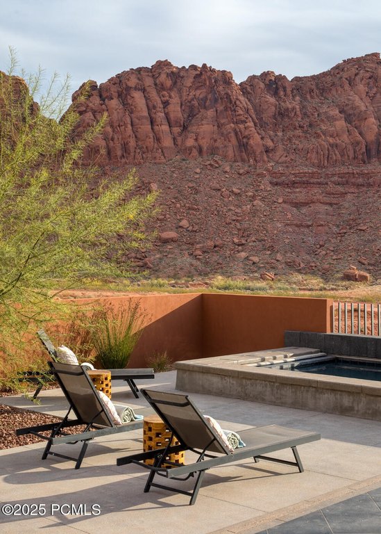 Ivins, Utah, 84738, United States, 5 Bedrooms Bedrooms, ,5.5 BathroomsBathrooms,Residential,Forsale,1994168